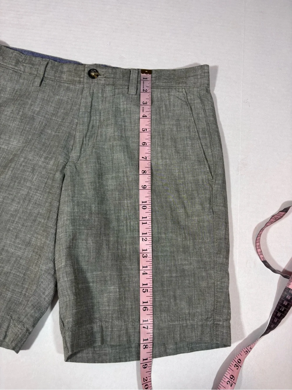 Banana Republic 9” Cotton Chambray Shorts Size 32 Bright Moss